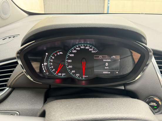 CHEVROLET-TRACKER-2018