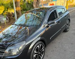 CHEVROLET VECTRA 2.0 MPFI GT HATCH 8V FLEX 4P MANUAL CHEVROLET VECTRA 2.0 MPFI GT HATCH 8V FLEX 4P MANUAL