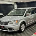 CHRYSLER TOWN & COUNTRY 3.6 LIMITED V6 24V GASOLINA 4P AUTOMÁTICO CHRYSLER TOWN & COUNTRY 3.6 LIMITED V6 24V GASOLINA 4P AUTOMÁTICO