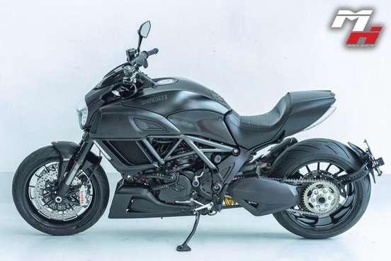 DUCATI-DIAVEL DARK-2018