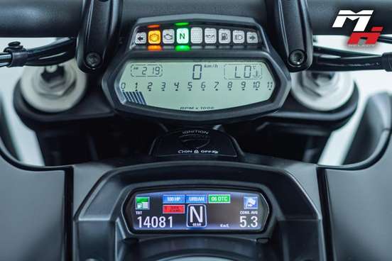 DUCATI-DIAVEL DARK-2018