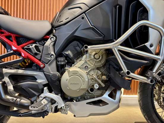 DUCATI-MULTISTRADA 1200 V4 RALLY ADVENTURE-2024