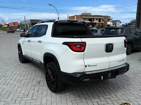 FIAT-TORO-2.0 16V TURBO DIESEL VOLCANO 4WD AT9 FIAT-TORO-2017
