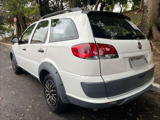 FIAT-PALIO-1.6 TREKKING WEEKEND 16V FLEX 4P MANUAL FIAT-PALIO-2016