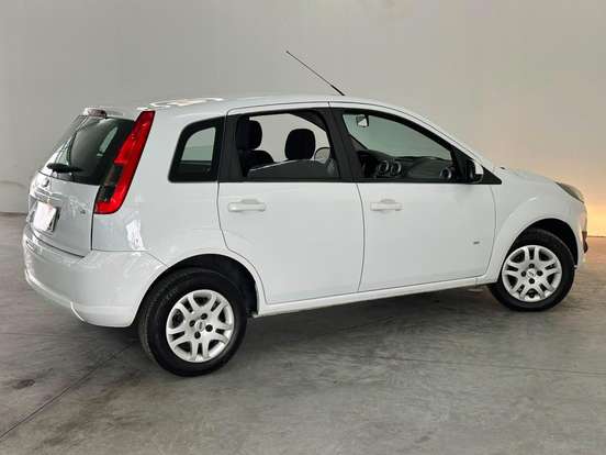 FORD-FIESTA-2013