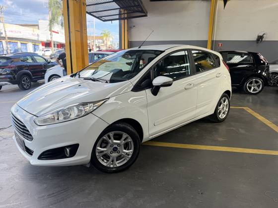 FORD FIESTA 1.6 SE HATCH 16V FLEX 4P MANUAL