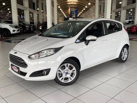 FORD FIESTA 1.6 SE HATCH 16V FLEX 4P POWERSHIFT