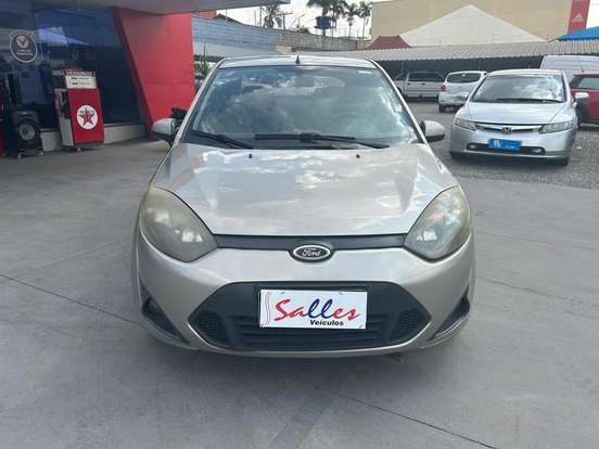 FORD-FIESTA-2010