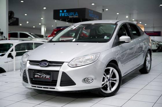 FORD FOCUS 2.0 SE 16V FLEX 4P POWERSHIFT