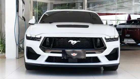 FORD-MUSTANG-2024