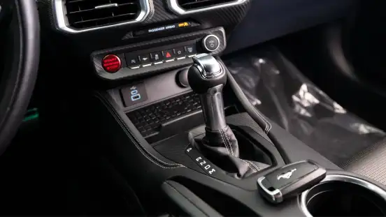 FORD-MUSTANG-2024