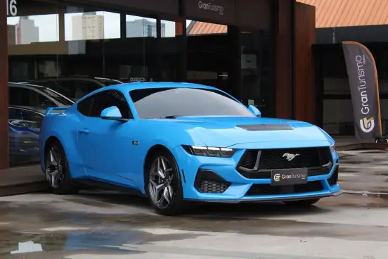 FORD-MUSTANG-2025