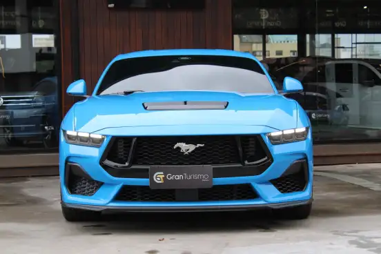 FORD-MUSTANG-2025
