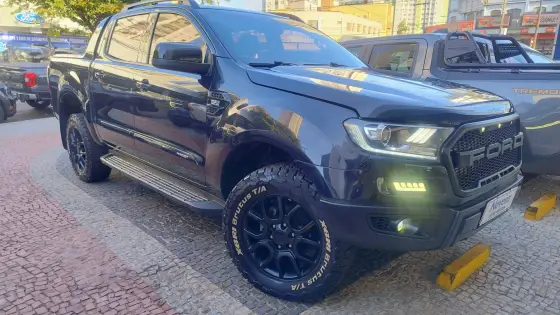FORD RANGER 2.2 BLACK 4X2 CD 16V DIESEL 4P AUTOMÁTICO
