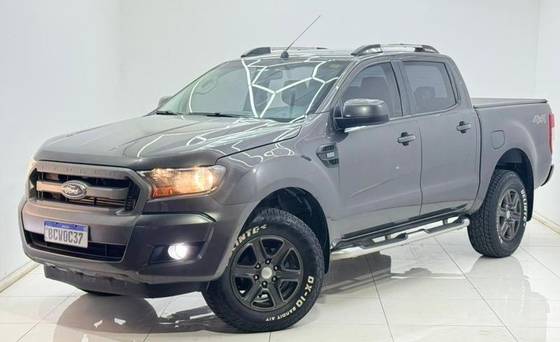 FORD RANGER 2.2 XLS 4X4 CD 16V DIESEL 4P AUTOMÁTICO
