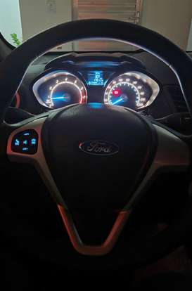 FORD-FIESTA-2016
