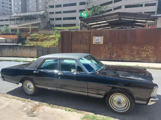 FORD-GALAXIE-1976
