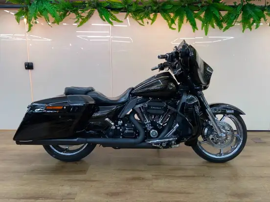 HARLEY-DAVIDSON-CVO STREET GLIDE-2015