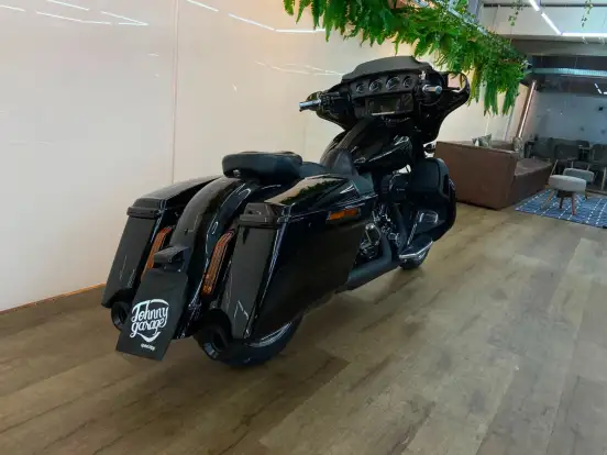 HARLEY-DAVIDSON-CVO STREET GLIDE HARLEY-DAVIDSON-CVO STREET GLIDE-2015