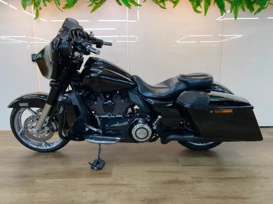 HARLEY-DAVIDSON-CVO STREET GLIDE HARLEY-DAVIDSON-CVO STREET GLIDE-2015
