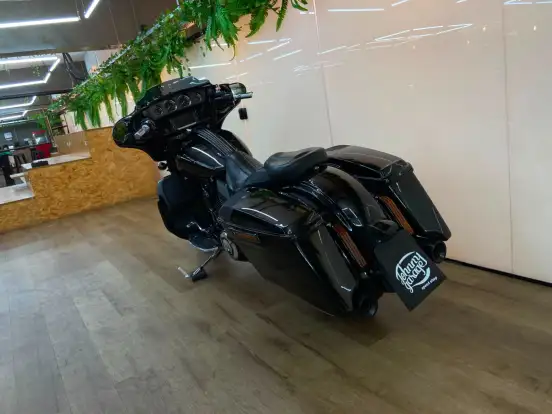 HARLEY-DAVIDSON-CVO STREET GLIDE HARLEY-DAVIDSON-CVO STREET GLIDE-2015