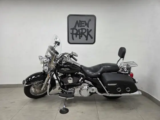 HARLEY-DAVIDSON ROAD KING CLASSIC 