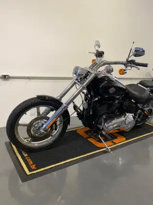 HARLEY-DAVIDSON-ROCKER C HARLEY-DAVIDSON-ROCKER C-2011