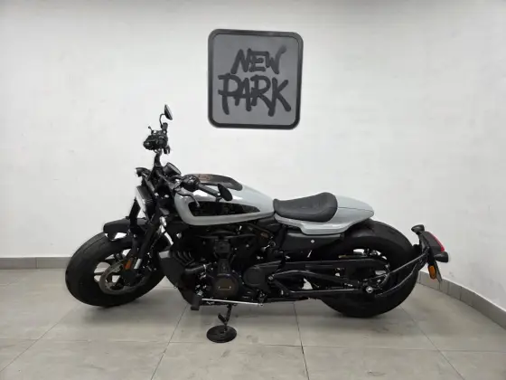 HARLEY-DAVIDSON SPORTSTER S 