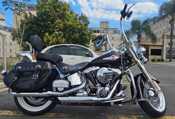 HARLEY-DAVIDSON SOFTAIL HERITAGE CLASSIC 