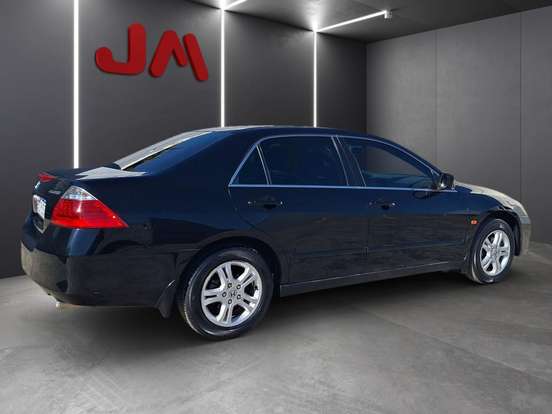 HONDA-ACCORD-2006