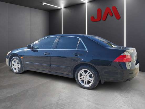 HONDA-ACCORD-2006