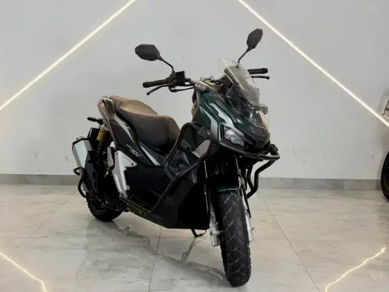 HONDA ADV 