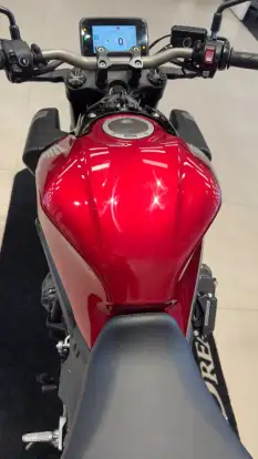 HONDA-CB 650R E-CLUTCH-2025