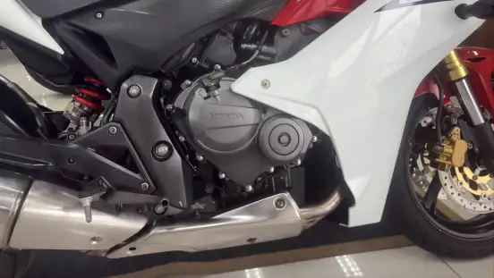 HONDA-CBR 600F-2013