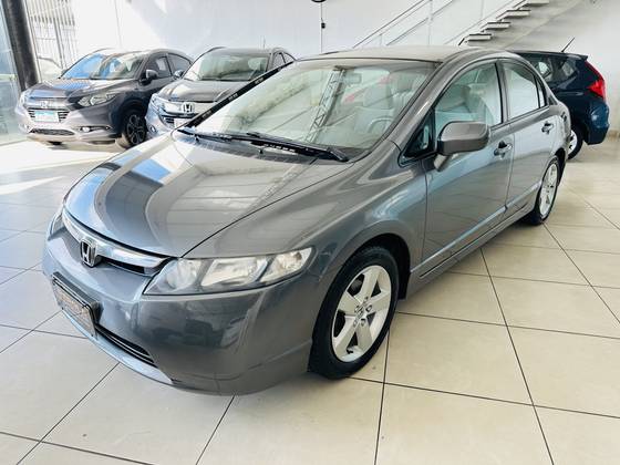 HONDA CIVIC 1.8 LXS 16V FLEX 4P AUTOMÁTICO