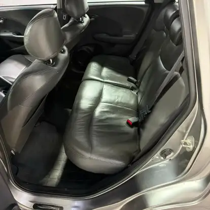 HONDA-FIT-2010