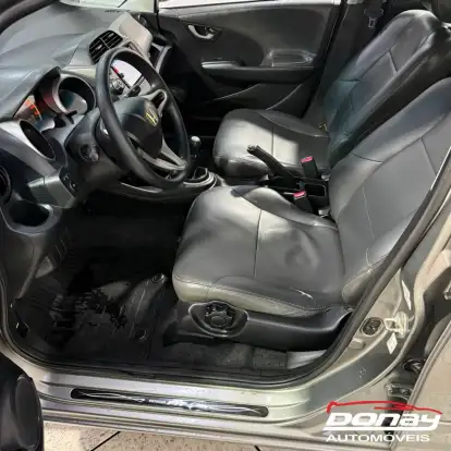 HONDA-FIT-2010