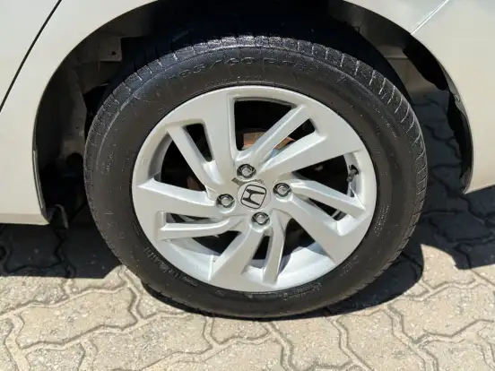 HONDA-FIT-2015