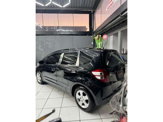 HONDA-FIT-2010
