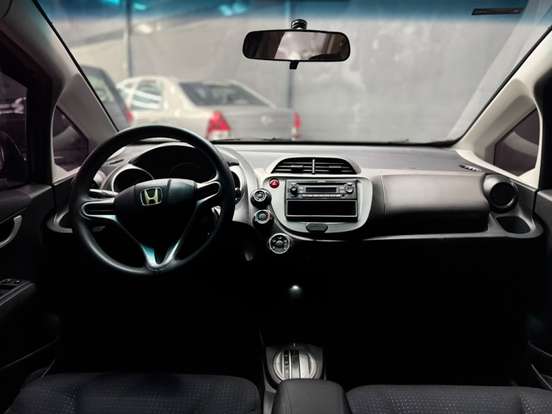 HONDA-FIT-2010