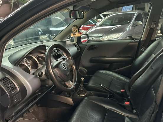 HONDA-FIT-1.4 LX 8V GASOLINA 4P MANUAL HONDA-FIT-2004