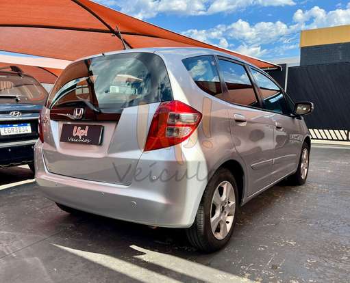 HONDA-FIT-2010