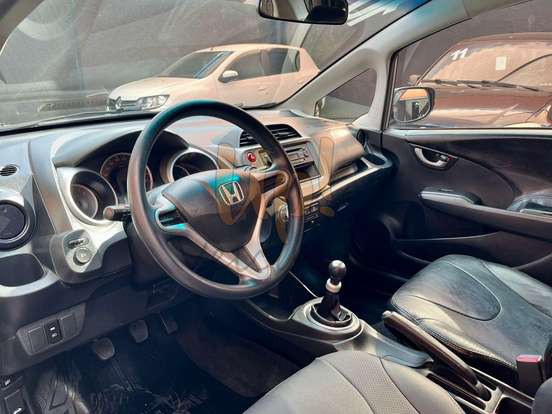 HONDA-FIT-2010