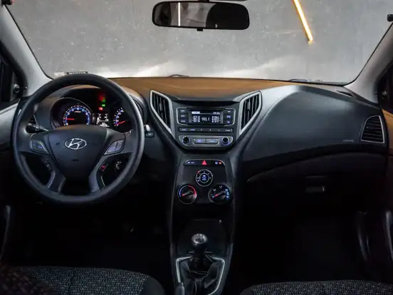 HYUNDAI-HB20-1.0 COMFORT 12V FLEX 4P MANUAL HYUNDAI-HB20-2015