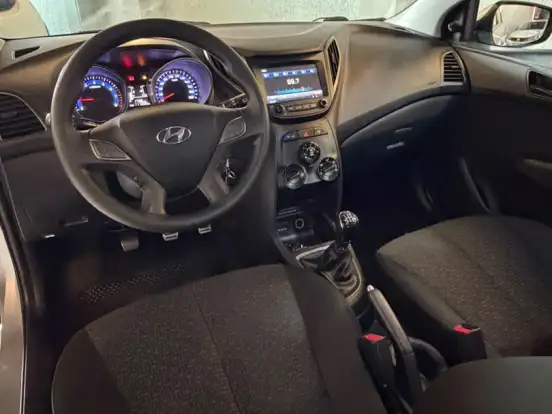 HYUNDAI-HB20-1.0 COMFORT PLUS 12V FLEX 4P MANUAL HYUNDAI-HB20-2018