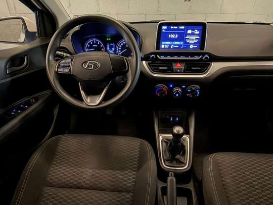 HYUNDAI-HB20-2022