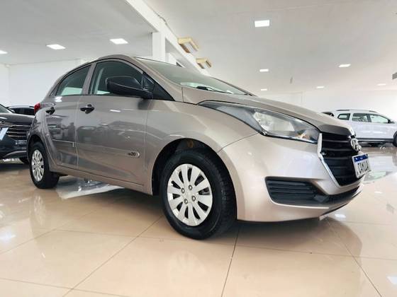 HYUNDAI HB20 1.0 COMFORT 12V FLEX 4P MANUAL