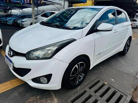 HYUNDAI HB20 1.0 COMFORT 12V FLEX 4P MANUAL