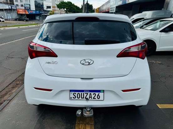 HYUNDAI-HB20-2015