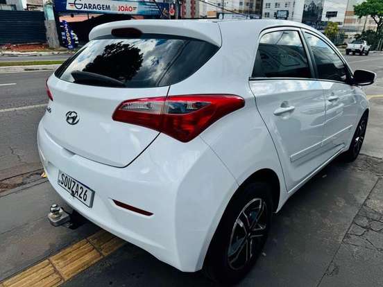 HYUNDAI-HB20-2015